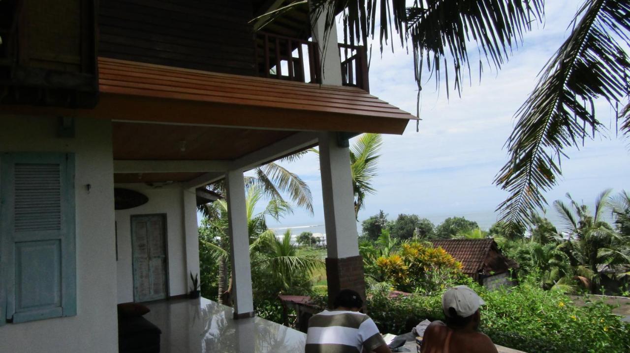 Dikaloha Surfschool And Stay Airsatang Exterior photo